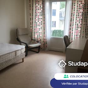 私人房间 正在以 €440 的月租出租，其位于 Chambéry, Rue du Bon Pasteur