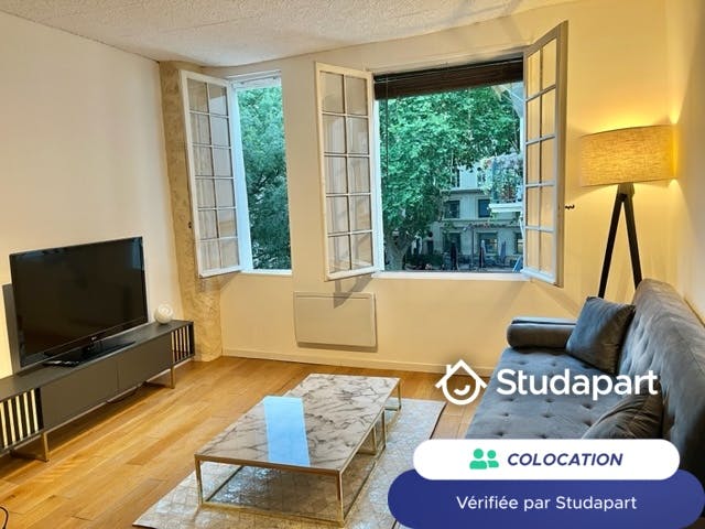 Chambre privée à louer pour 488 €/mois à Avignon, Rue Florence