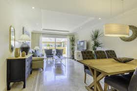 公寓 正在以 €2,700 的月租出租，其位于 Marbella, Calle Aries