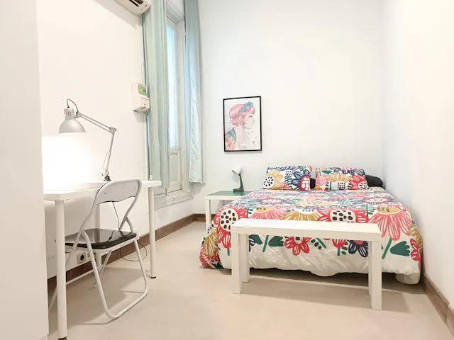 Private room in Calle de las Fuentes, Madrid (1412462) room image 1