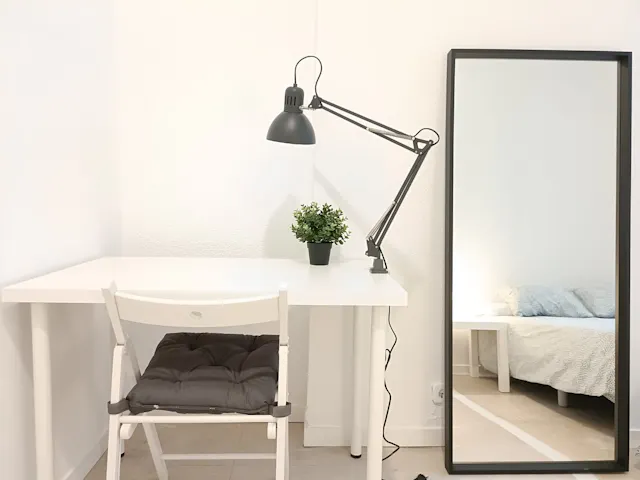 Private room in Calle de las Fuentes, Madrid (1412464) room image 2