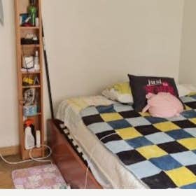 Private room for rent for €600 per month in Barcelona, Carrer de Rocafort