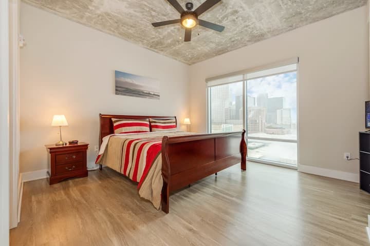 Apartment for rent for $5,900 per month in Charlotte, South Blvd