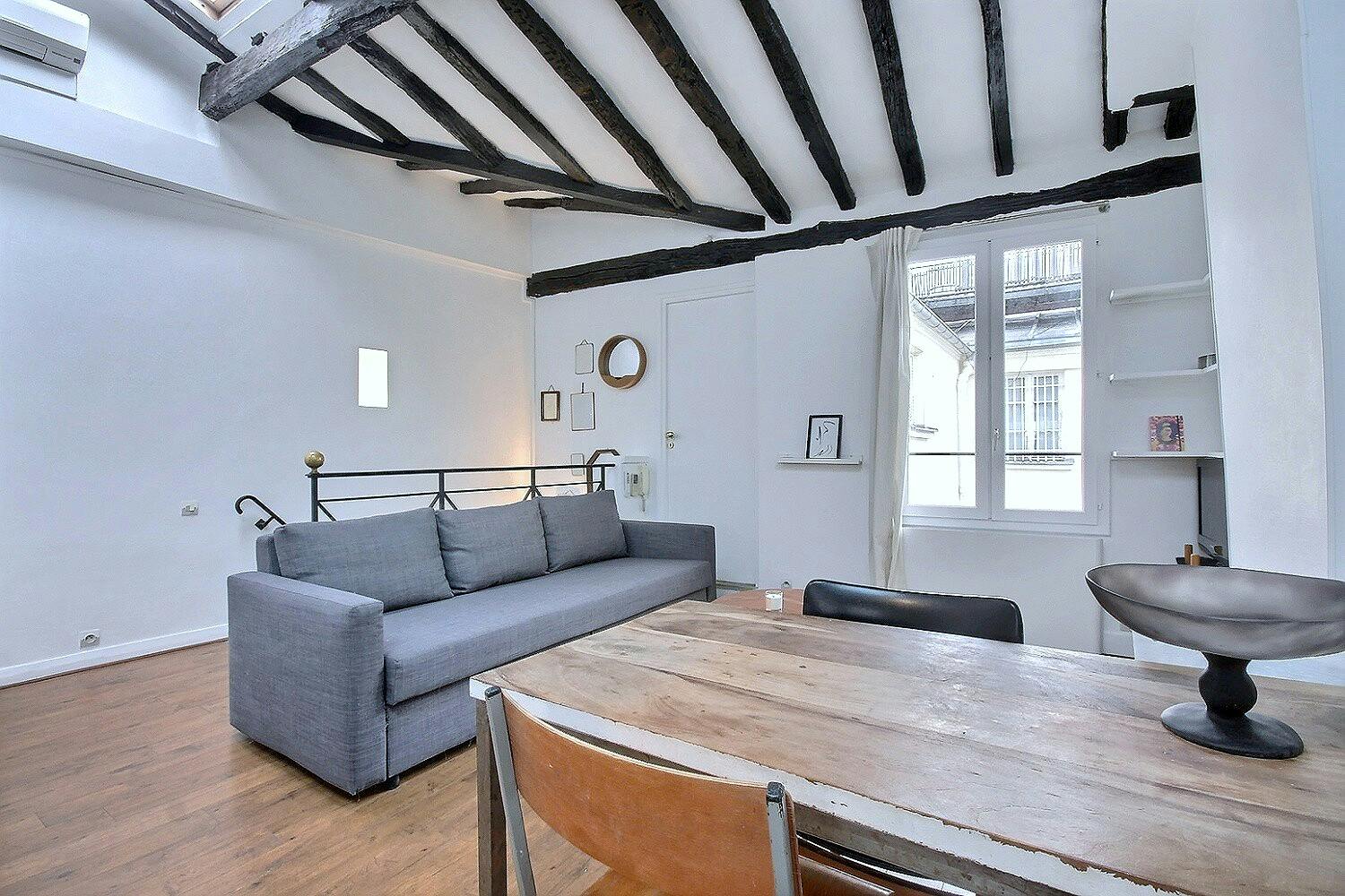 Rue des Gravilliers, Paris preview