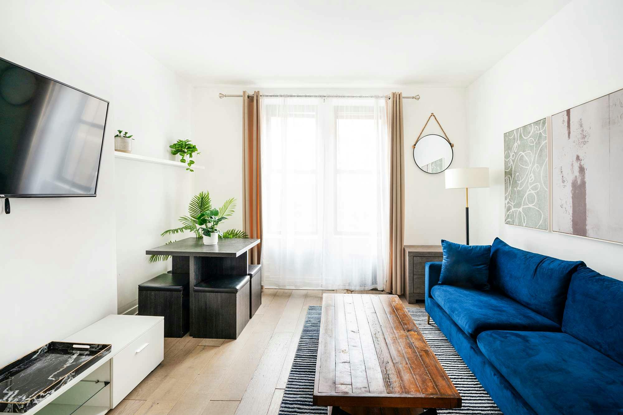 W 47th St, New York City, NY preview