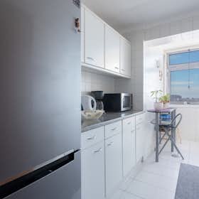 Apartment for rent for €1,500 per month in Matosinhos, Avenida da República