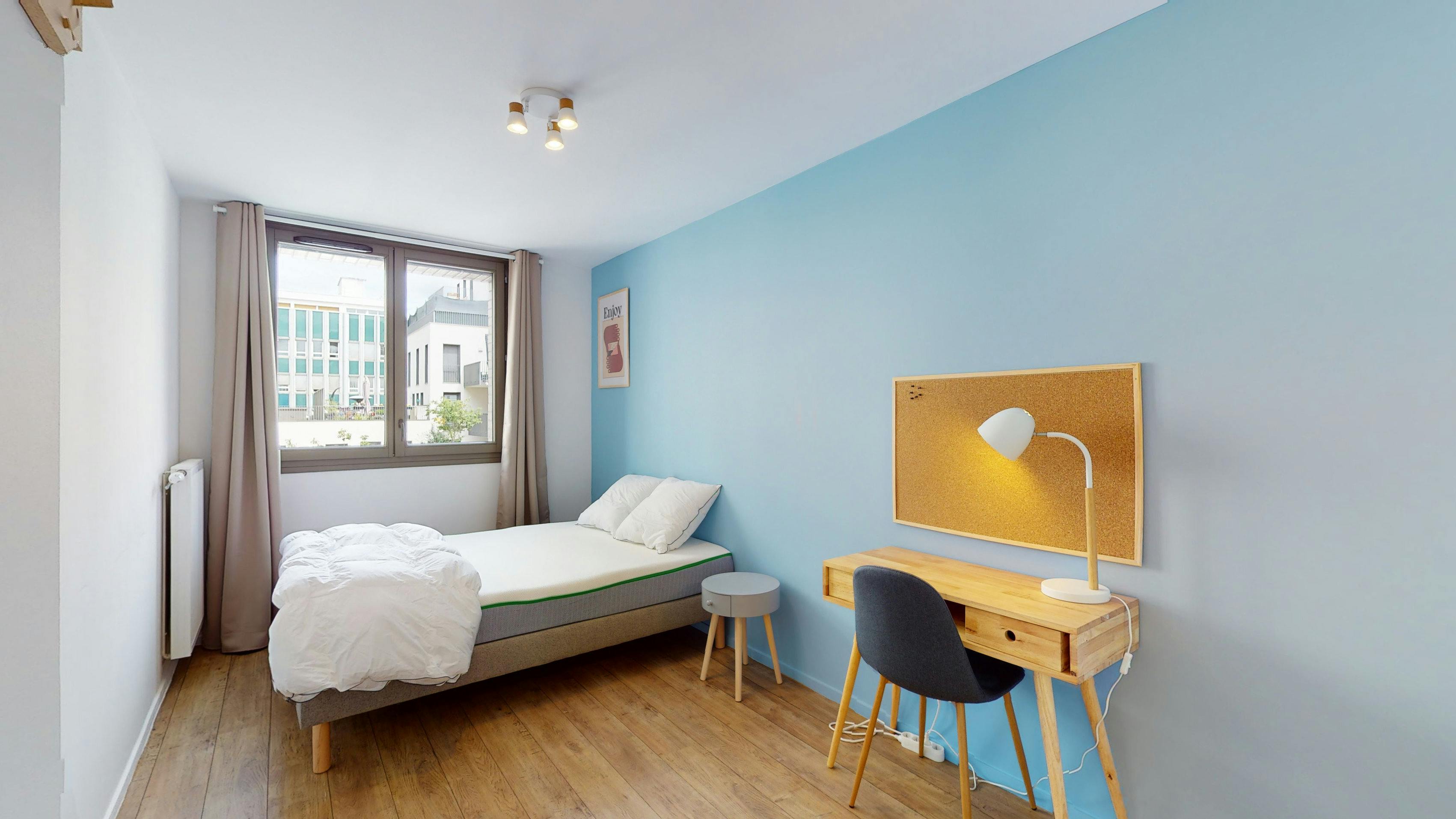 Отдельная комната сдается в аренду за 691 € в месяц в Massy, Rue Moliére