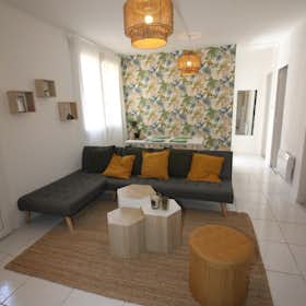Private room for rent for €470 per month in Toulon, Rue du Roi René