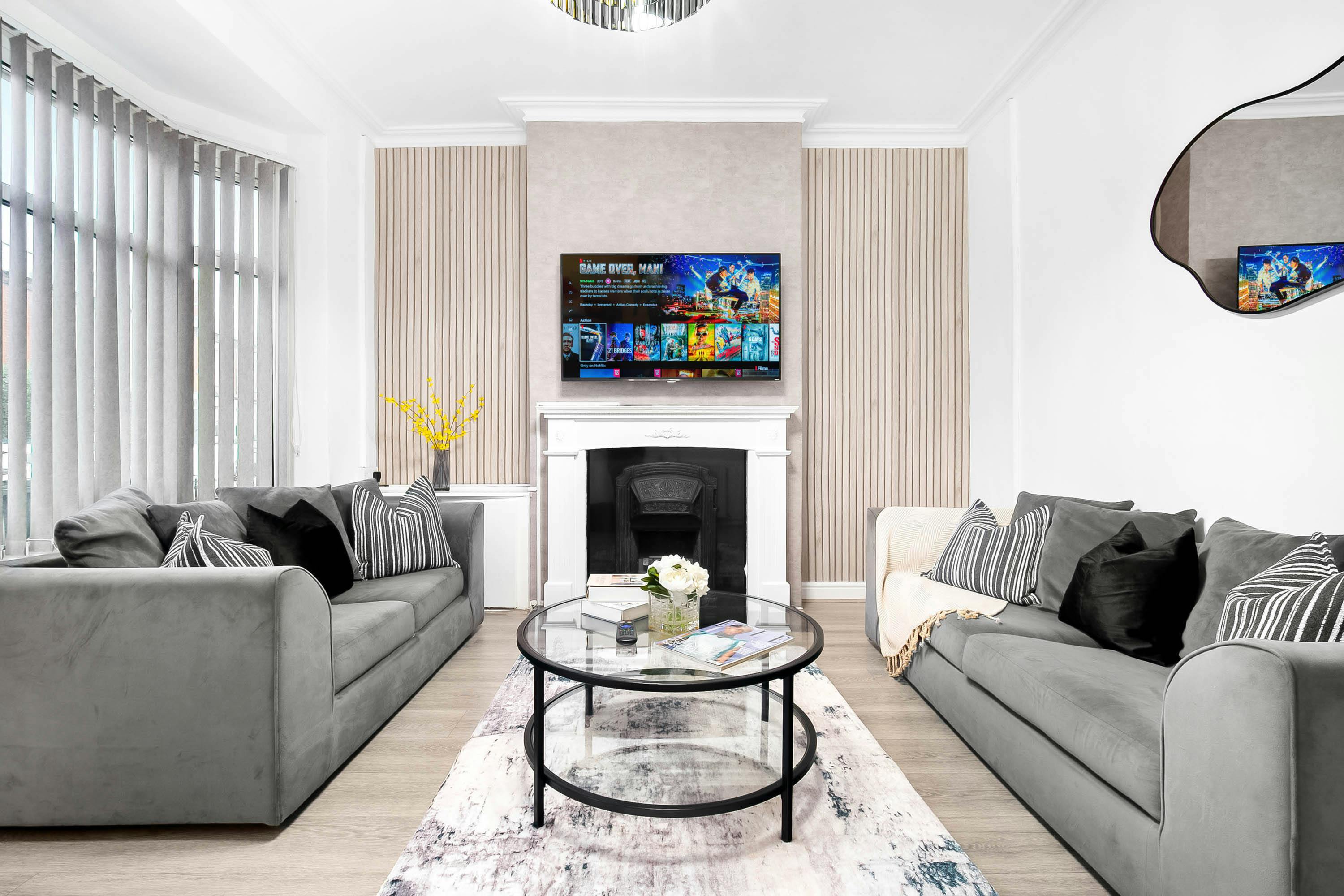 House for rent for €2,977 per month in Smethwick, Thimblemill Road