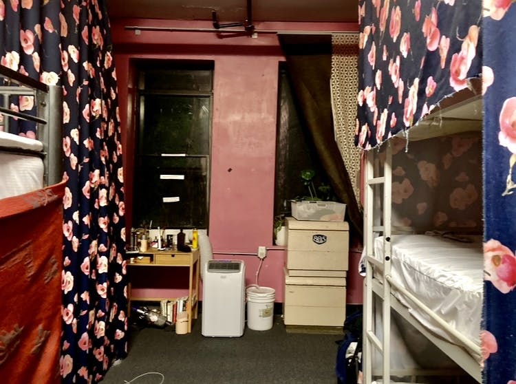 Shared room for rent for $699 per month in Los Angeles, S Flower St