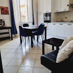 Shared room for rent for €260 per month in Florence, Via Senese