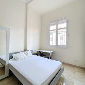 Private room for rent for €650 per month in Barcelona, Avinguda Diagonal