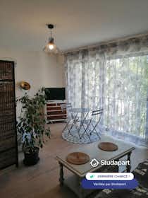 公寓 正在以 €590 的月租出租，其位于 Saint-Nazaire, Rue George Sand