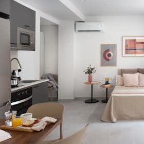 Studio for rent for €2,438 per month in Valencia, Carrer Juan José Síster