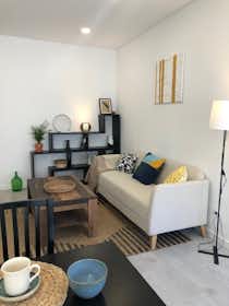 Appartement à louer pour 1 300 €/mois à Tomar, Rua dos Moinhos