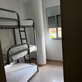 Private room for rent for €625 per month in Santa Coloma de Cervelló, Carrer de Joan Maragall