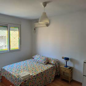 Mehrbettzimmer for rent for 600 € per month in Málaga, Paseo de los Tilos