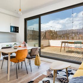 Apartment for rent for €1,900 per month in Barcelona, Carrer de València