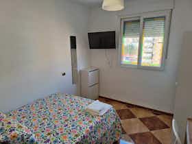 Спільна кімната за оренду для 599 EUR на місяць у Málaga, Paseo de los Tilos