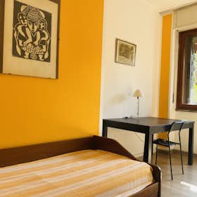 Private room for rent for €615 per month in Milan, Via Ercolano