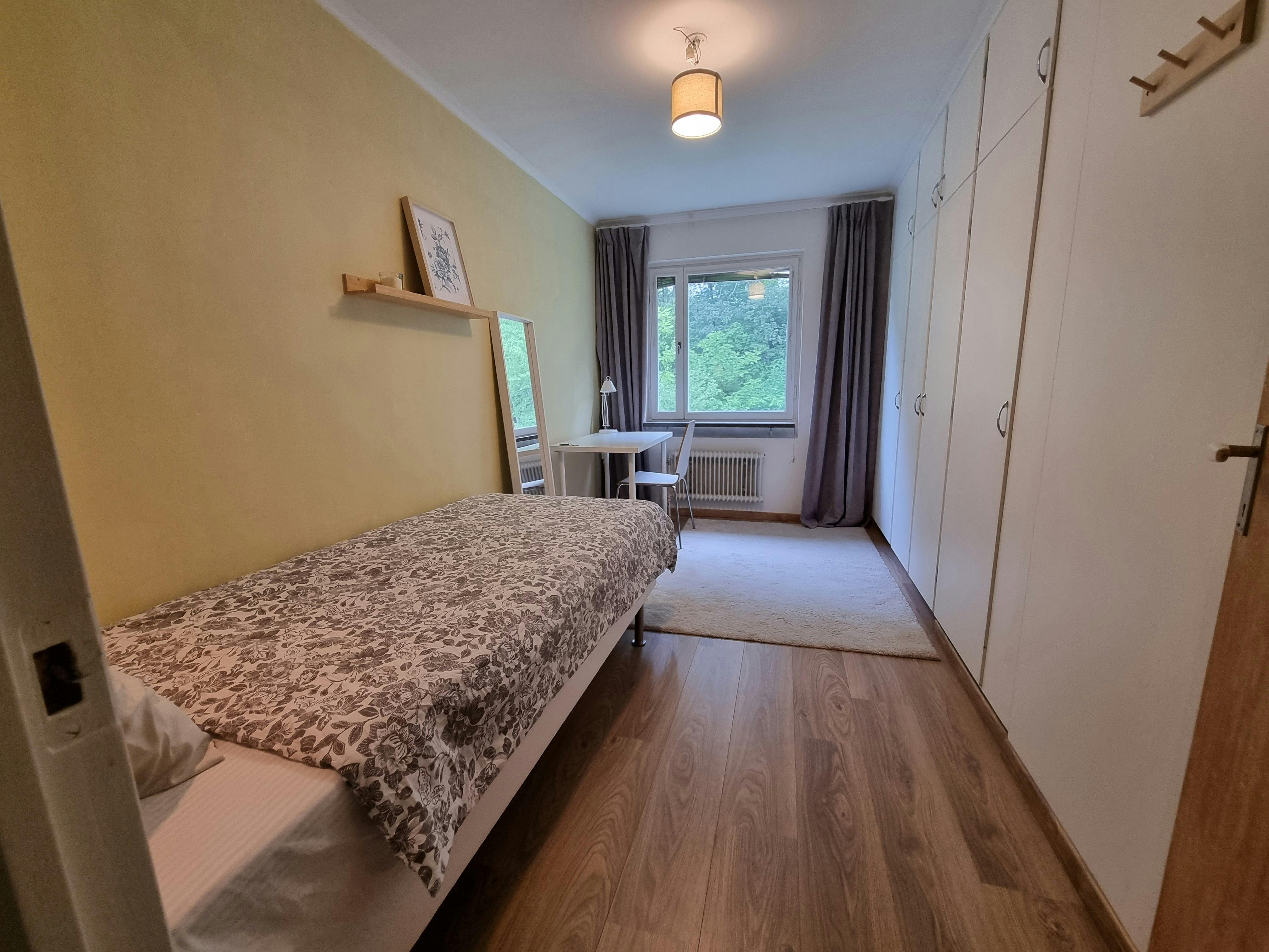 Chambre privée à louer pour 7 300 SEK/mois à Kallhäll, Lädersättravägen