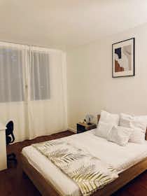 Отдельная комната сдается в аренду за 700 € в месяц в Meudon, Rue Pierre-Joseph Redouté
