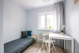 Private room for rent for PLN 1,695 per month in Warsaw, ulica Gorlicka