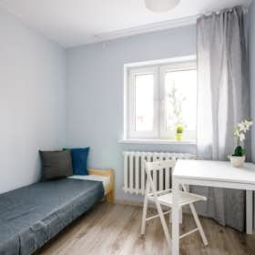 Private room for rent for PLN 1,700 per month in Warsaw, ulica Gorlicka