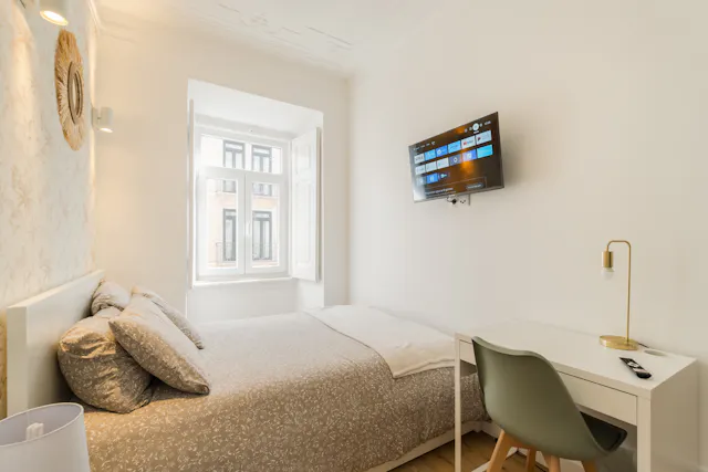 Private room in Rua Morais Soares, Lisbon (1418563) room image 2