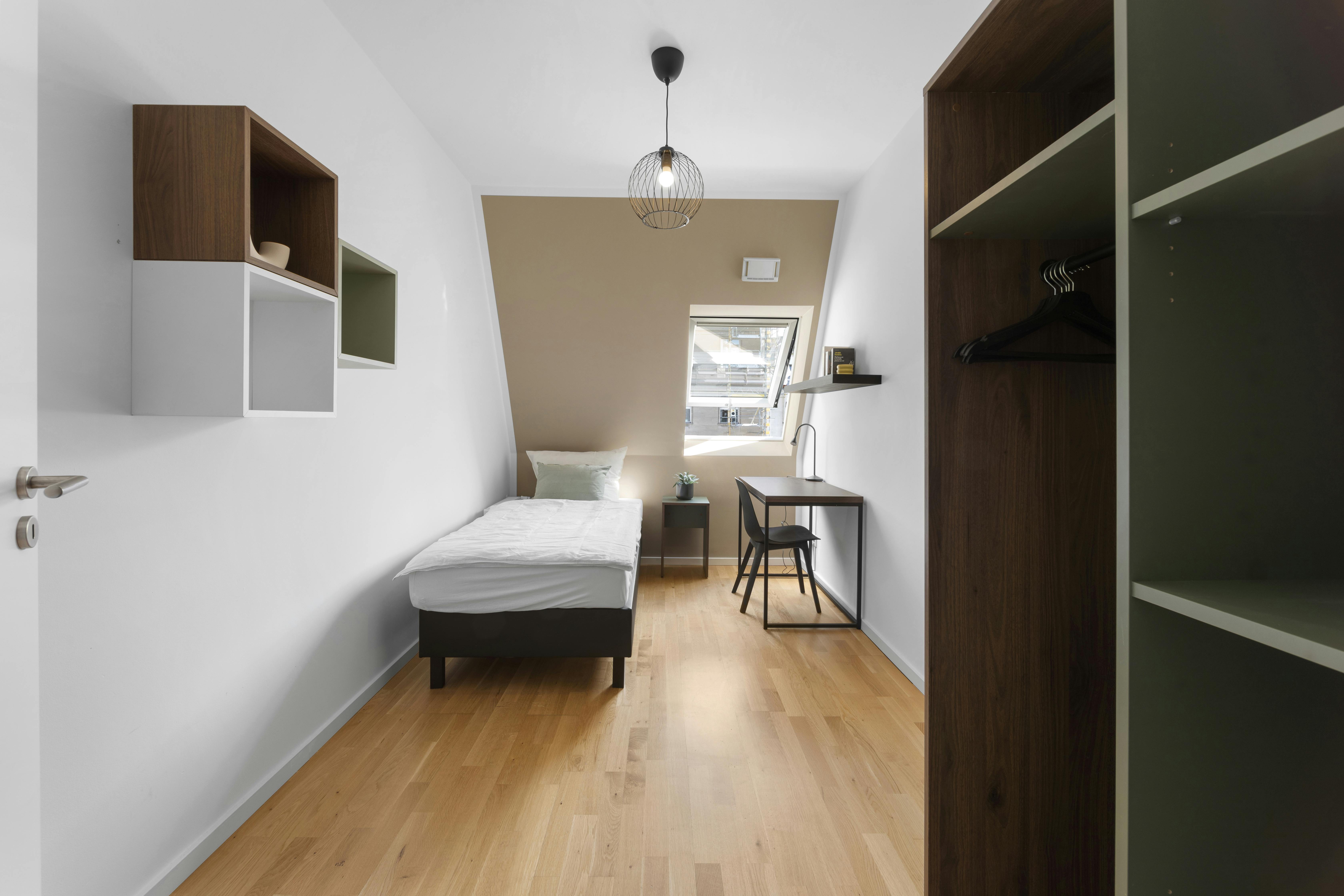 Private room for rent for €820 per month in Berlin, Friedrichstraße