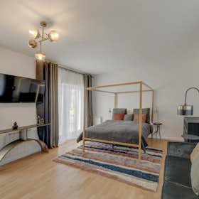 Apartment for rent for CZK 42,267 per month in Prague, Záhřebská