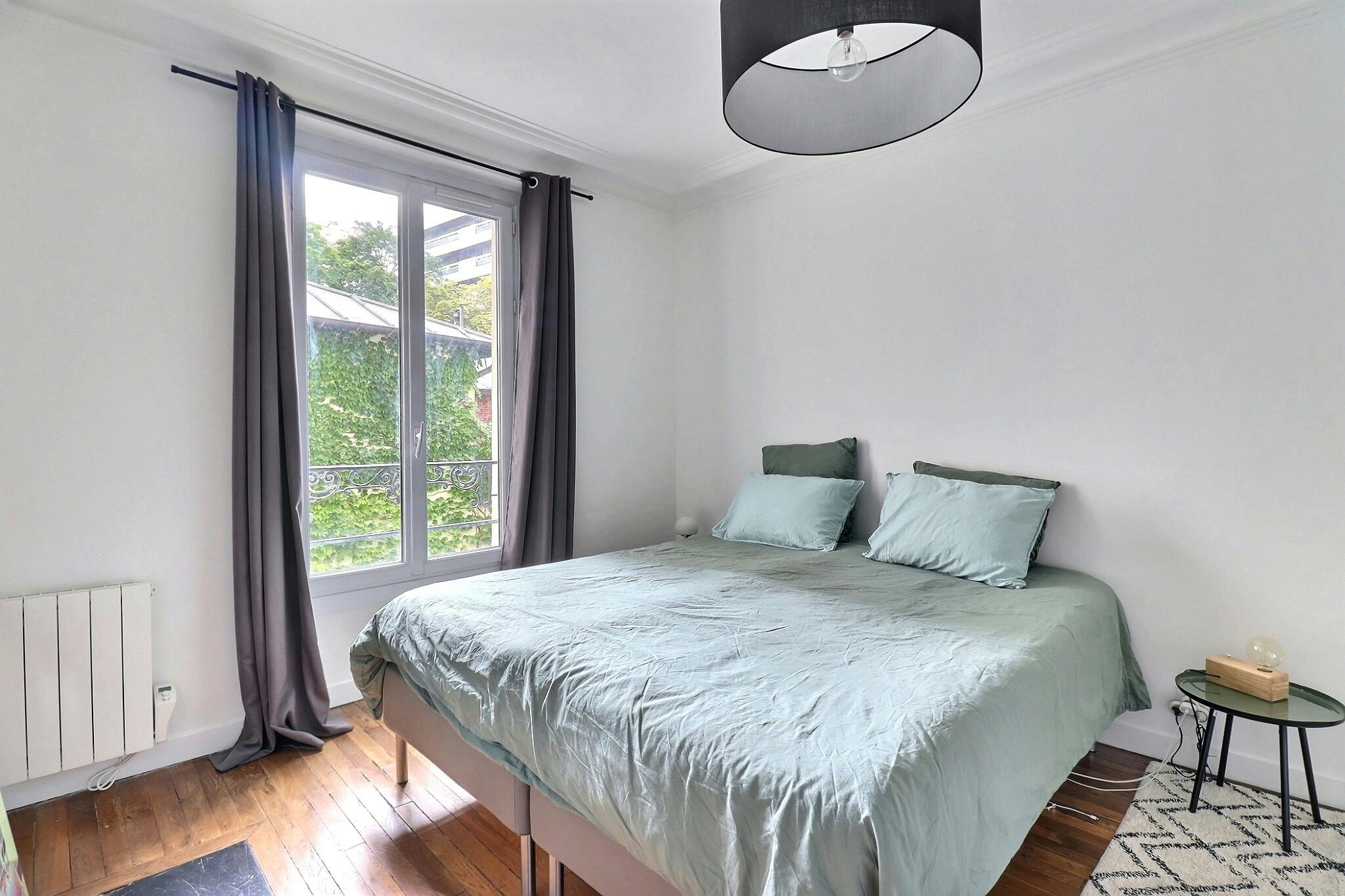 Rue Michel Ange, Paris preview