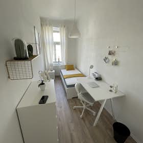 Private room for rent for €600 per month in Vienna, Lassallestraße