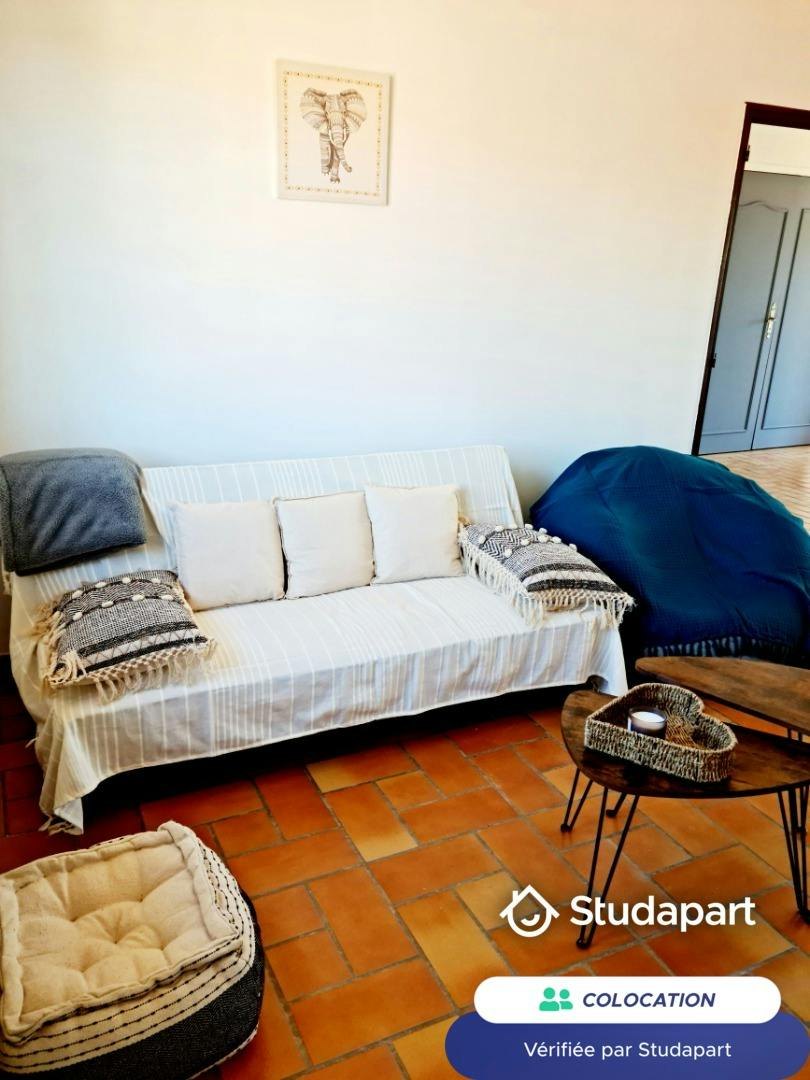 Chambre privée à louer pour 400 €/mois à Poitiers, Rue de la Grand Maison