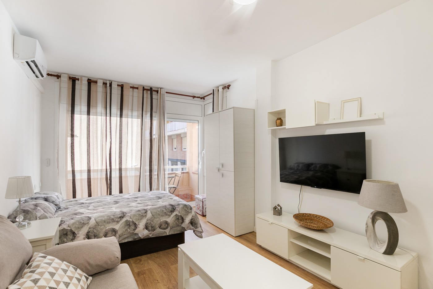 Apartment for rent for €1,090 per month in Barcelona, Carrer de Joan Gamper