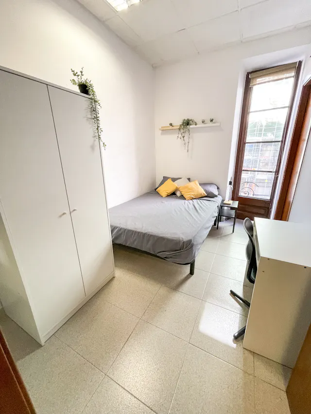 Private room in Via Laietana, Barcelona (1420789) room image 1