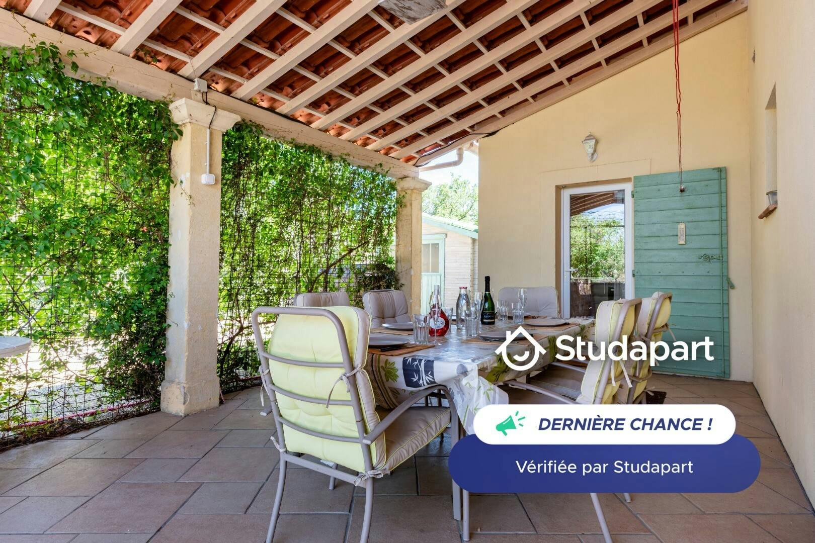 Huis te huur voor € 875 per maand in Roquevaire, Chemin de la Rouveirolle