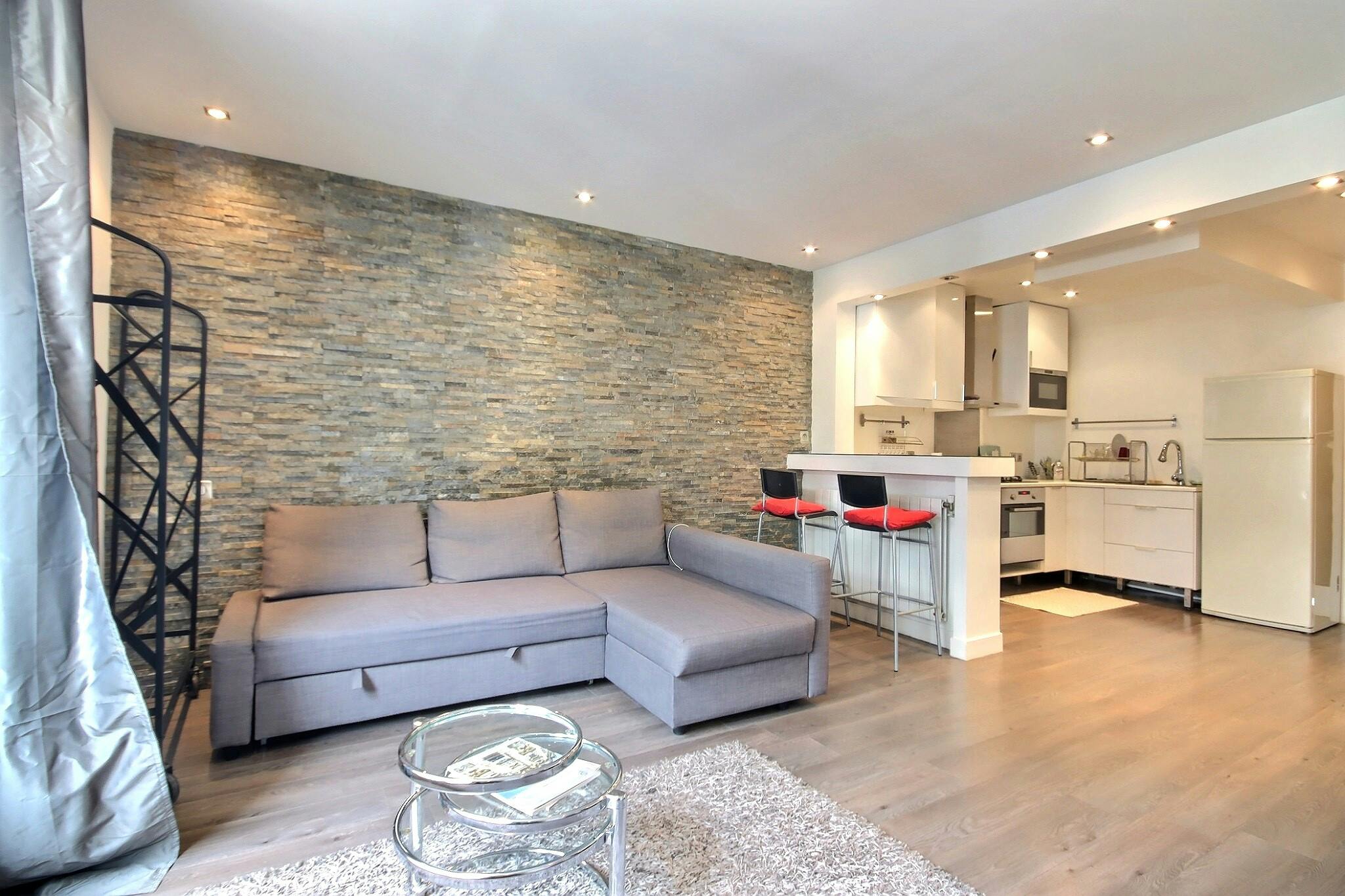 Rue Brunel, Paris preview