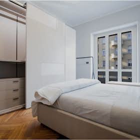 Apartment for rent for €2,500 per month in Turin, Corso Alcide De Gasperi