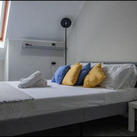 Apartment for rent for €2,500 per month in Turin, Corso Principe Eugenio