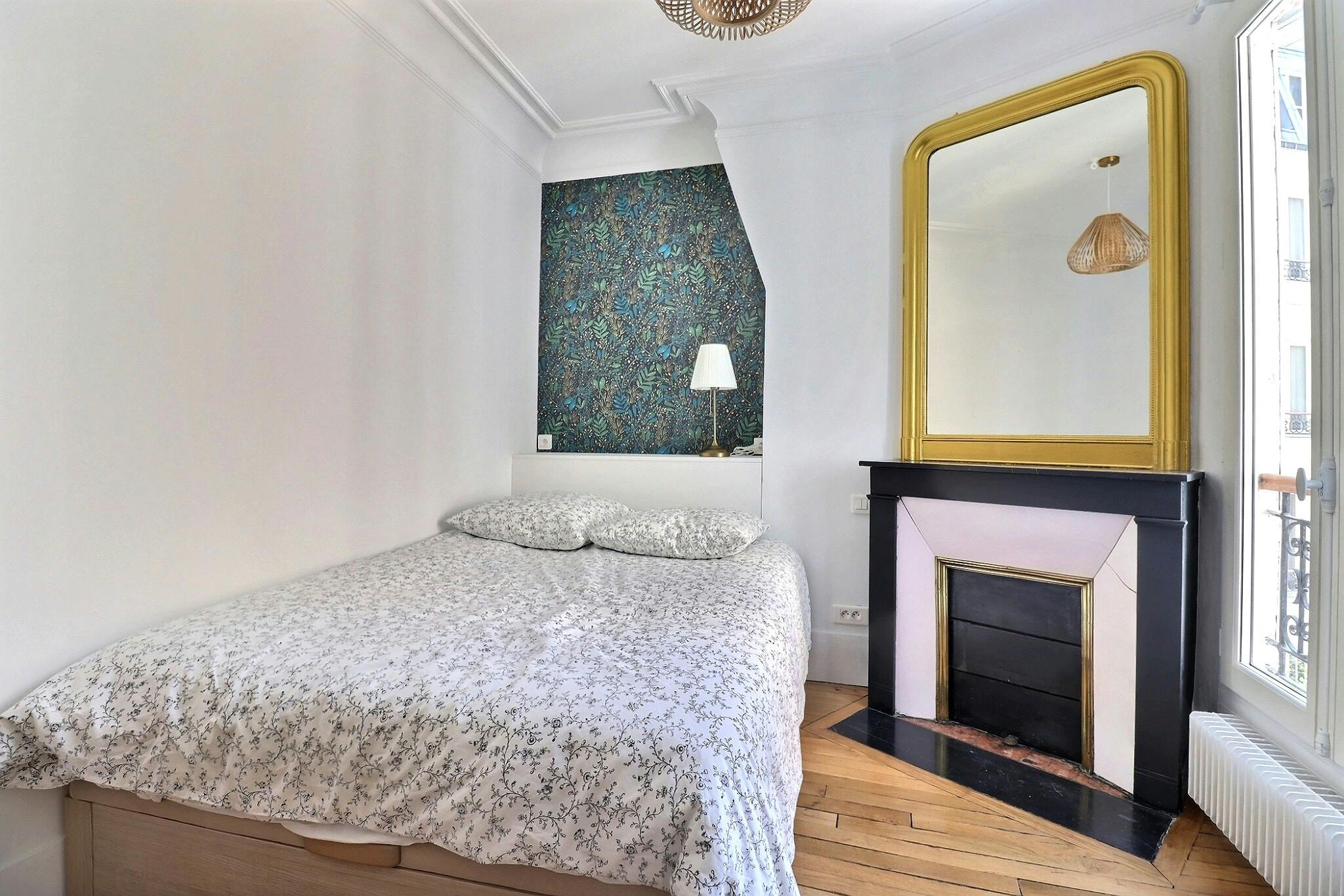 Apartment for rent for €2,484 per month in Paris, Rue du Grand Prieuré