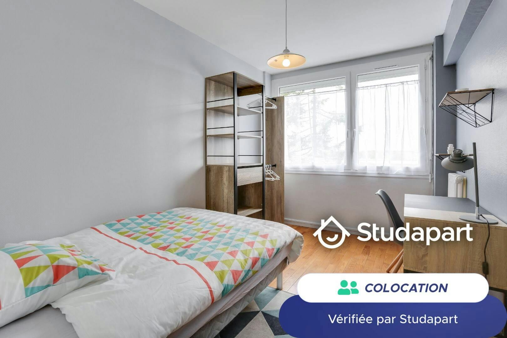 Private room for rent for €526 per month in Caen, Rue Sainte-Paix