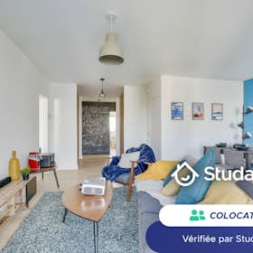 Private room for rent for €650 per month in Massy, Allée de la Pologne