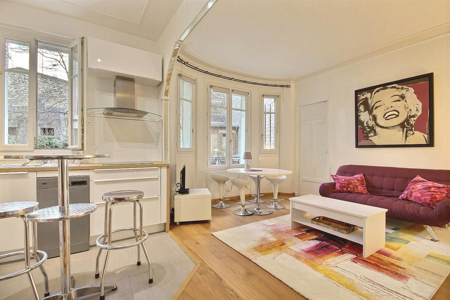 Apartment for rent for €2,035 per month in Paris, Boulevard de Grenelle