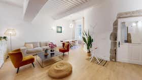 Appartement te huur voor € 2.300 per maand in Annecy, Rue Filaterie