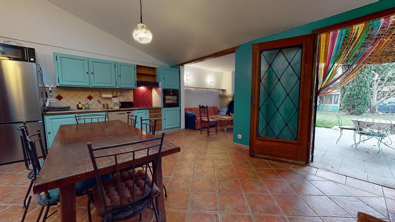House for rent on Avenue des Deux Routes, Avignon