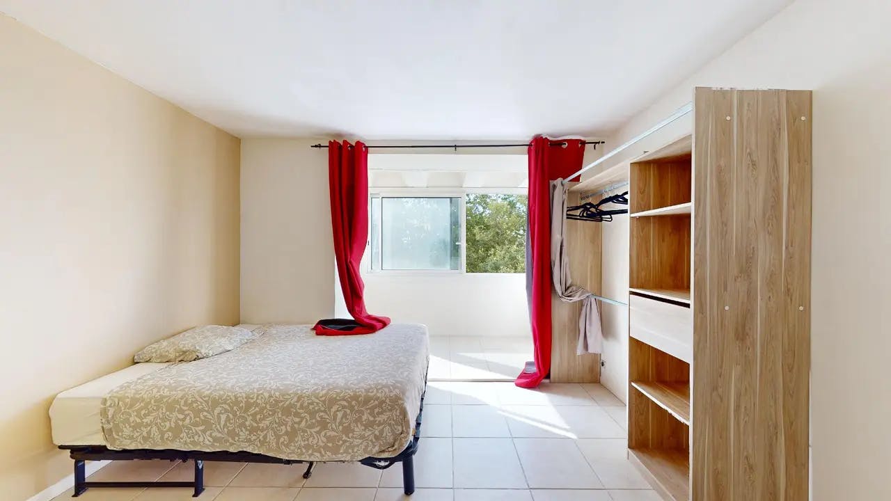 Private room for rent for €342 per month in Avignon, Avenue de la Trillade