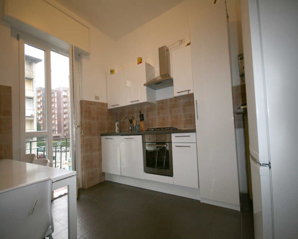 Private room for rent for €735 per month in Milan, Viale Francesco Restelli