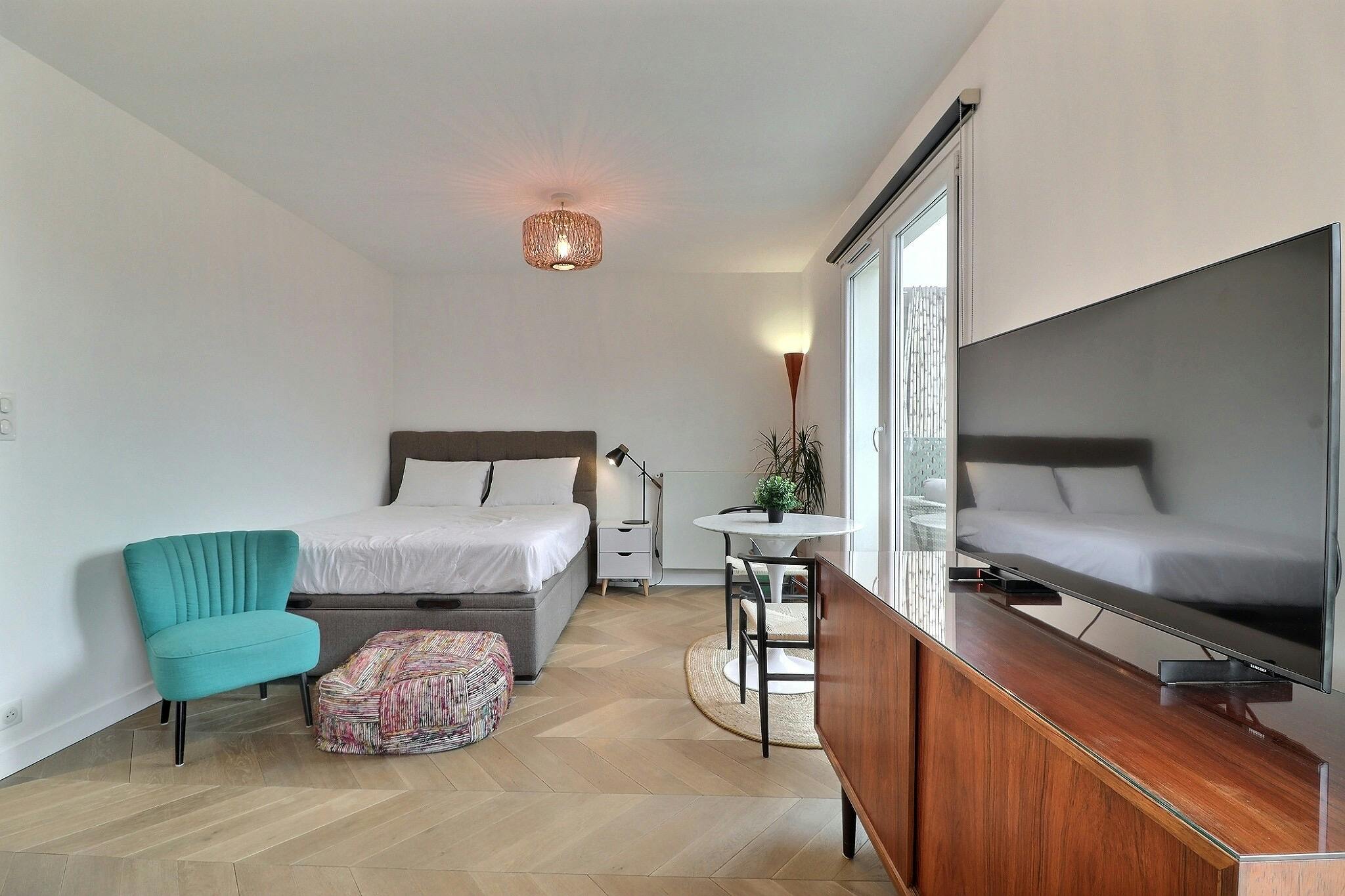 1-Bedroom Apartment in Rue Rouelle, Paris (1423472) room image 2
