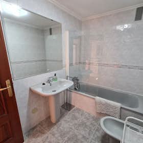 Appartement te huur voor € 1.575 per maand in Gijón, Avenida del Príncipe de Asturias